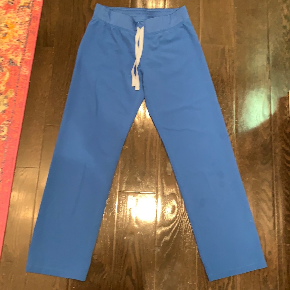Figs straight leg scrub pants